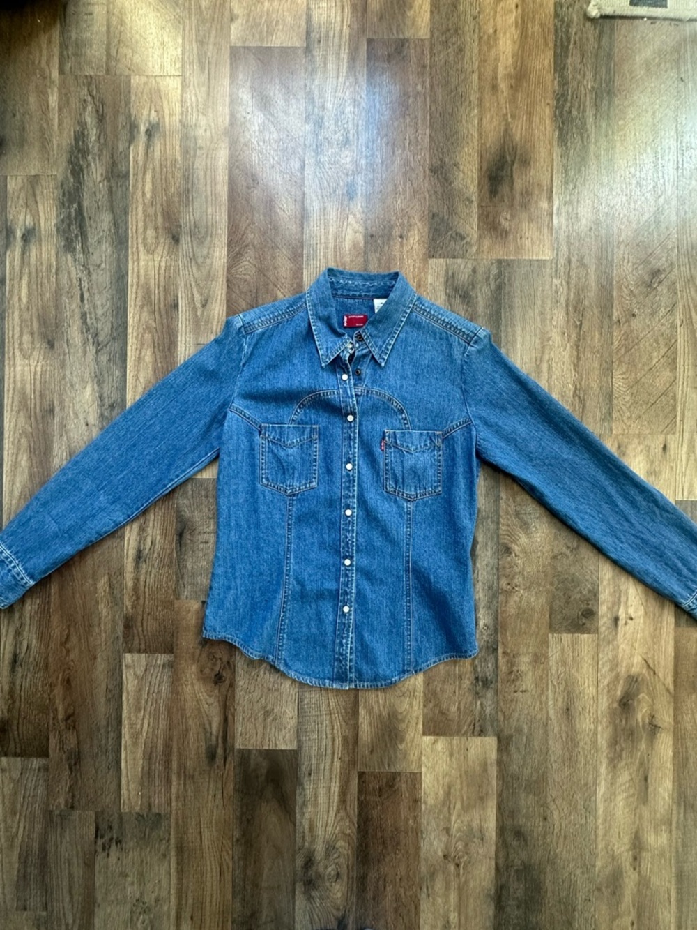 Levi's 100% Cotton Denim Button-Up Shirt in Blue with Red Label